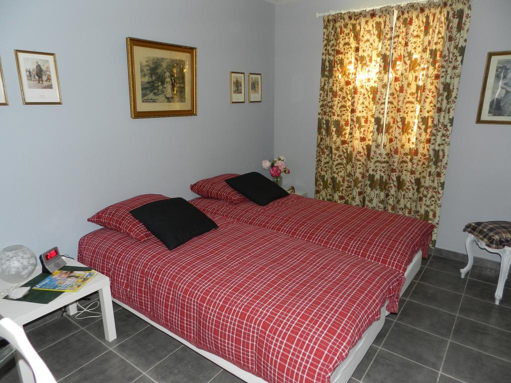 Bed and Breakfast Les Broussous Sauve Zimmer foto